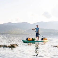 PADDLE FANATIC RAY AIR 13.6x35 PREMIUM 2022 GONFLABLE + PAGAIE CARBONE C35 COMPLET -Surf Équipement Boutique paddle fanatic ray air 136x35 premium 2022 gonflable pagaie carbone c35 complet 2