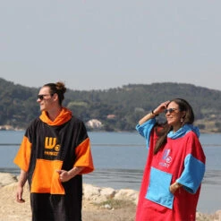 Poncho Howzit Noir/orange -Surf Équipement Boutique poncho howzit noir orange 8