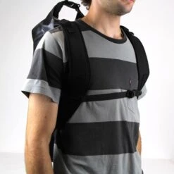 SAC ETANCHE HOWZIT 30L NOIR -Surf Équipement Boutique sac etanche ryde 30l noir 3